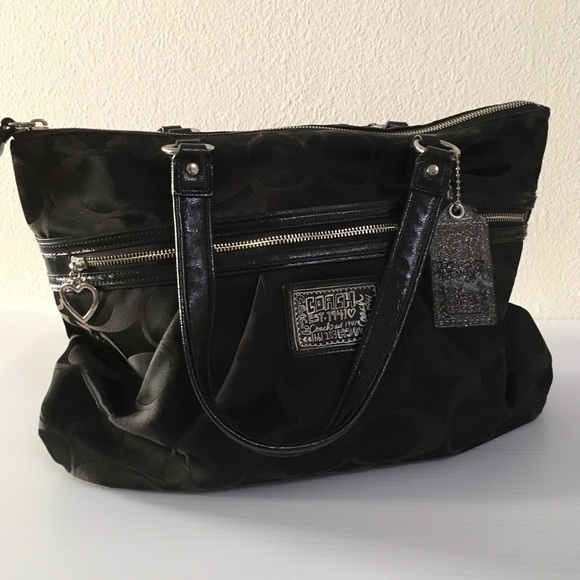 Coach Handbags - Coach Poppy Purse